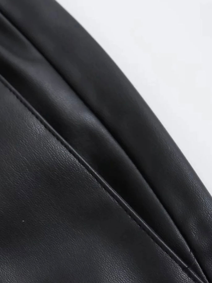 Weiche vegane Lederhose mit elastischem Bund