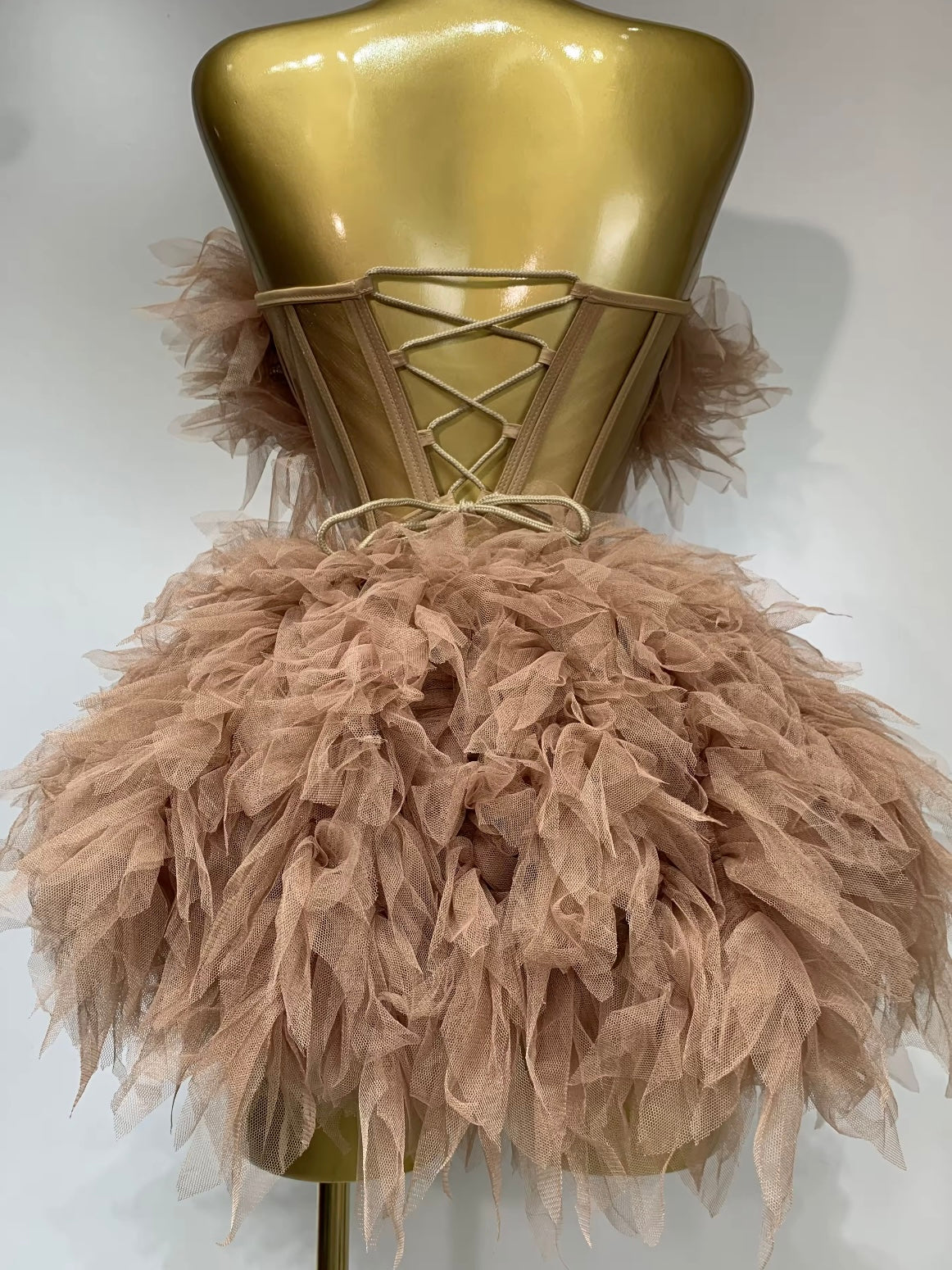 Cocktailkleid mit Rückenschnürung, Tüllbesatz & Strassverzierung