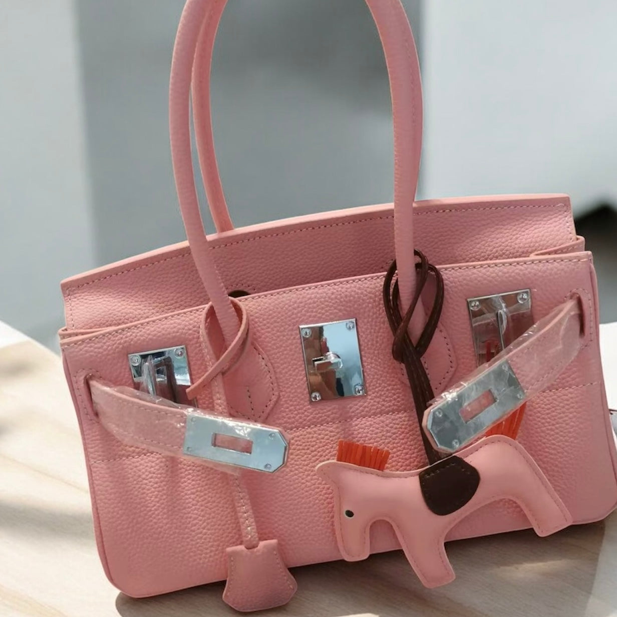 Echtleder Handtasche mit Silber Verschluss 30cm