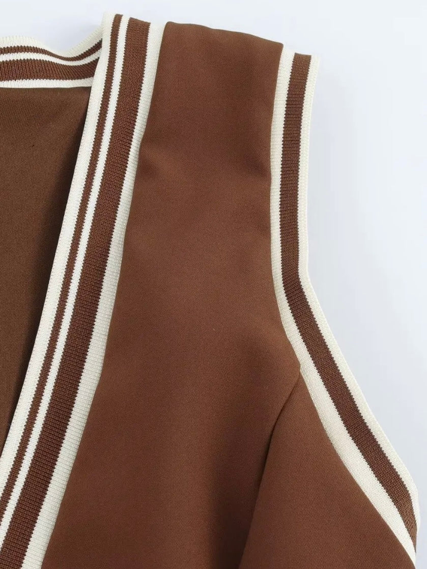 Minikleid im College-Stil