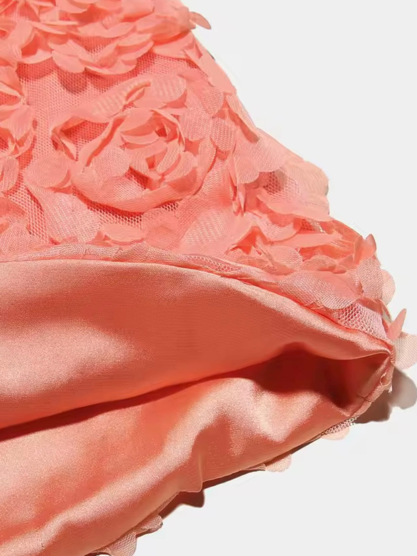 Minikleid mit 3D Blumen Applikationen