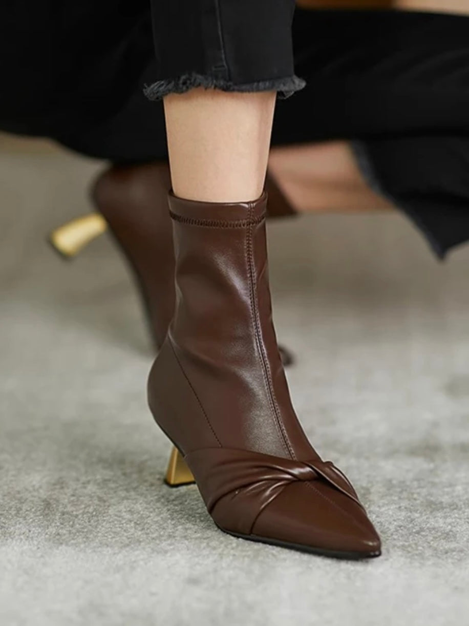 Stiefeletten mit Twist-Detail