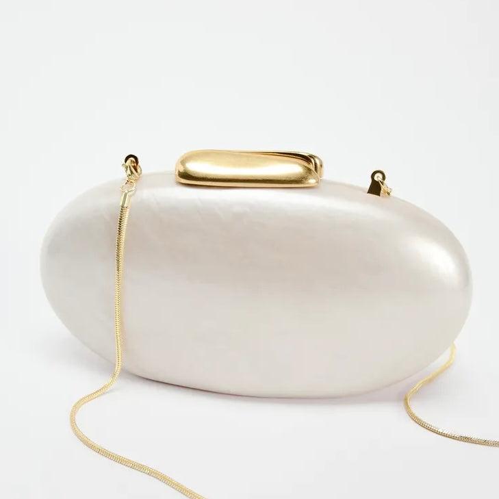 Elfenbein Clutch mit goldener Schlangen-Kette - Sorentis