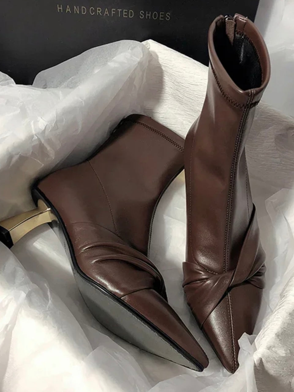Stiefeletten mit Twist-Detail