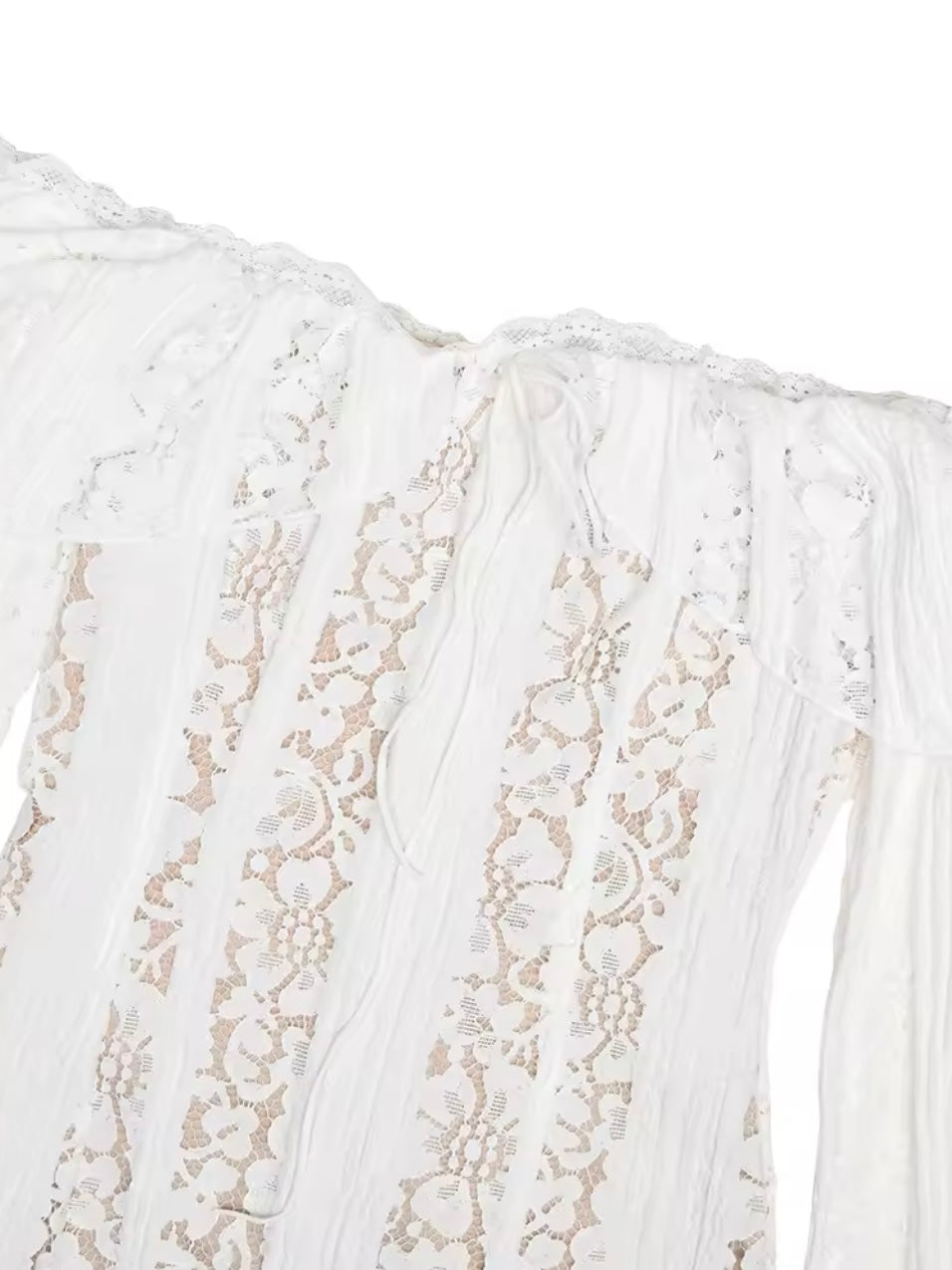 Schulterfreies Maxikleid aus Spitze mit Unterkleid