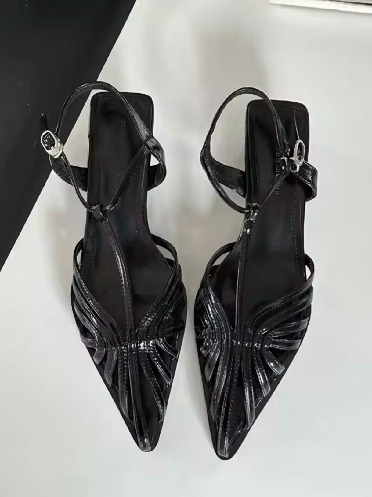 Slingback-Kitten-Heels Riemensandalen mit Cut-Outs