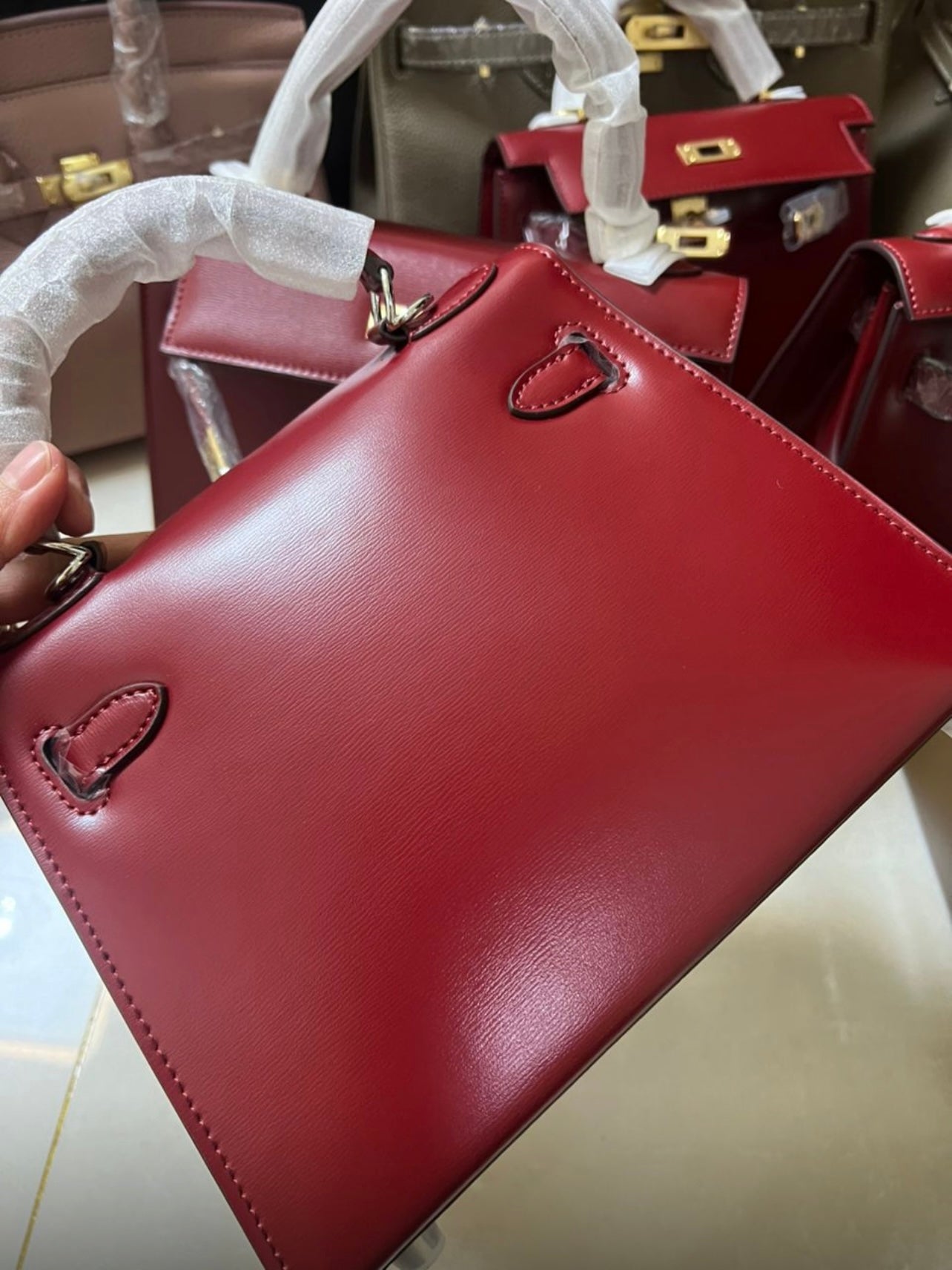 100% Echtleder Box-Klassiker-Handtasche in Dunkelrot