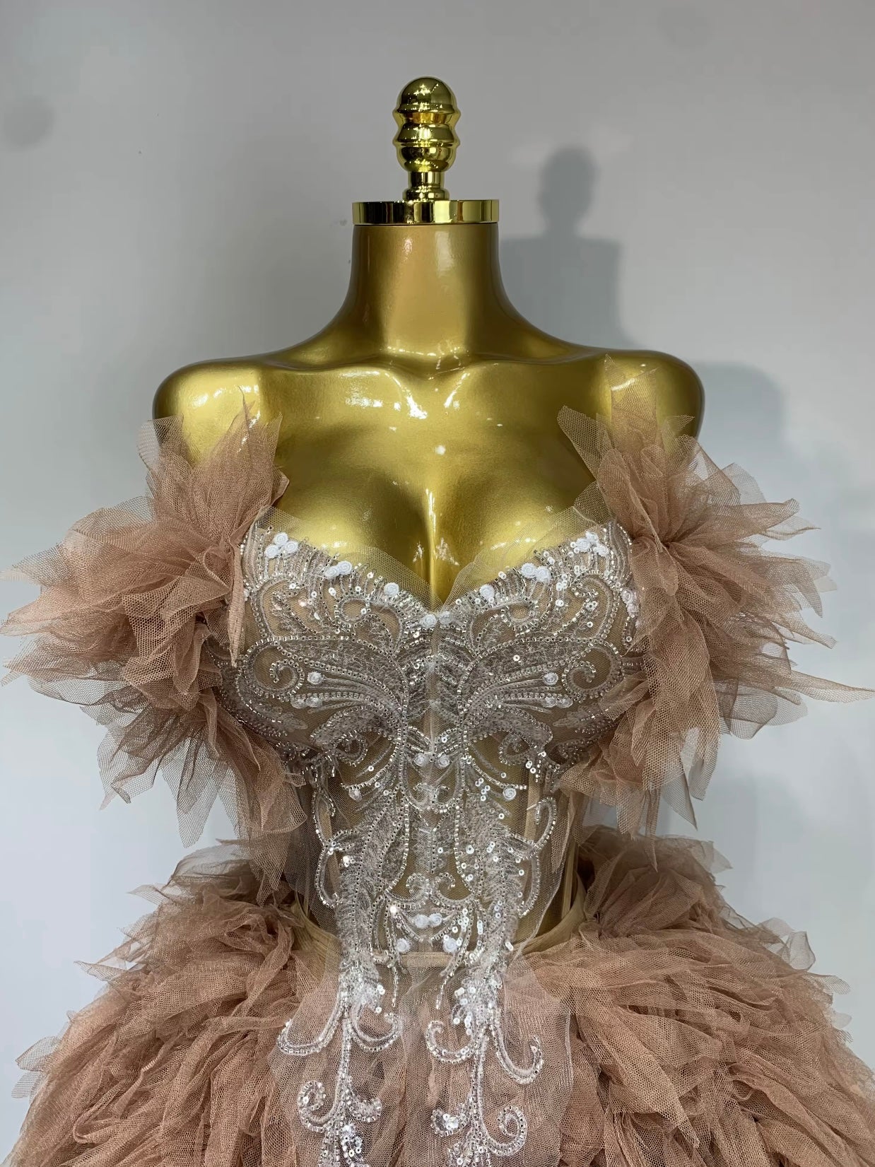 Cocktailkleid mit Rückenschnürung, Tüllbesatz & Strassverzierung