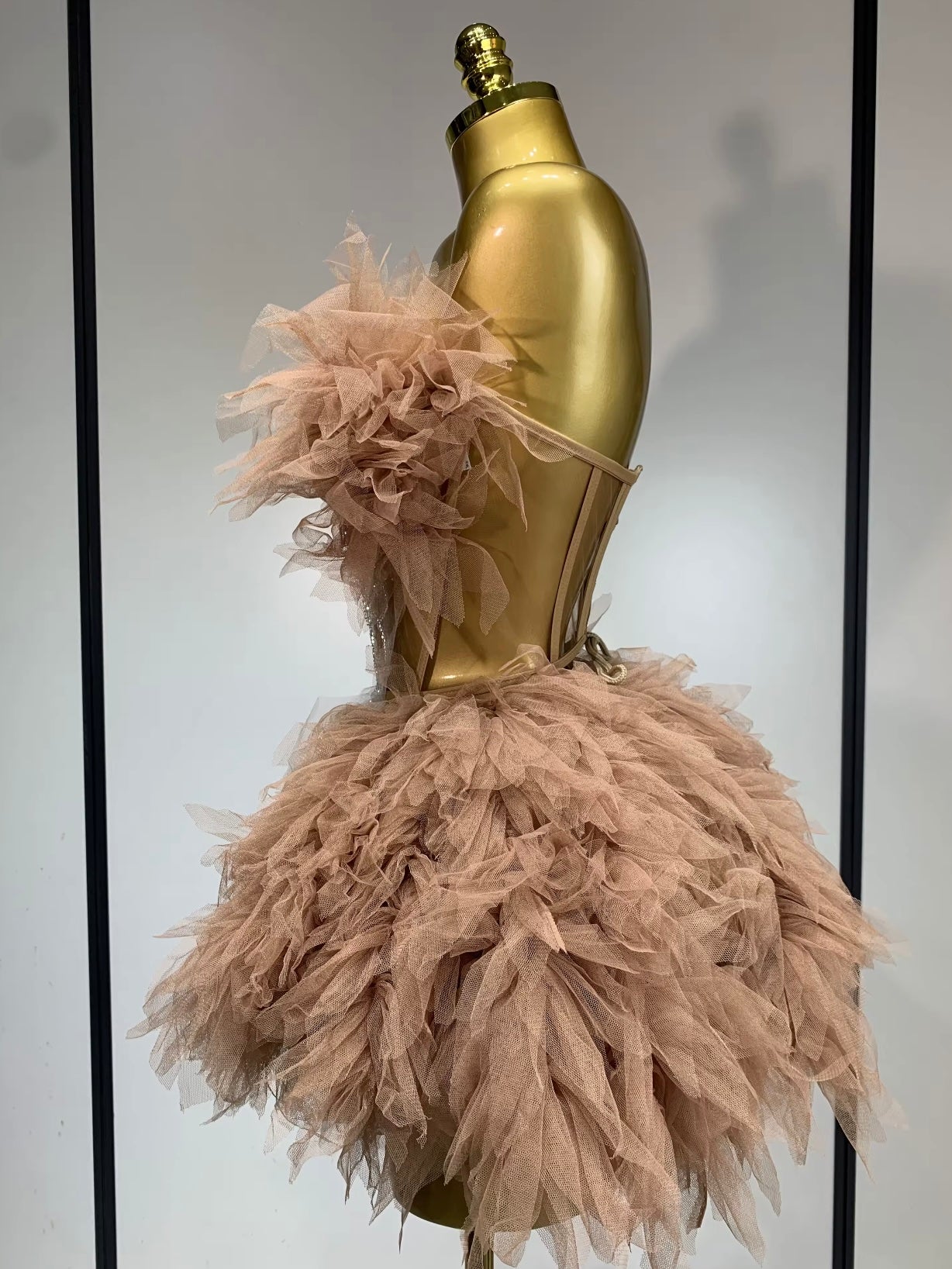 Cocktailkleid mit Rückenschnürung, Tüllbesatz & Strassverzierung