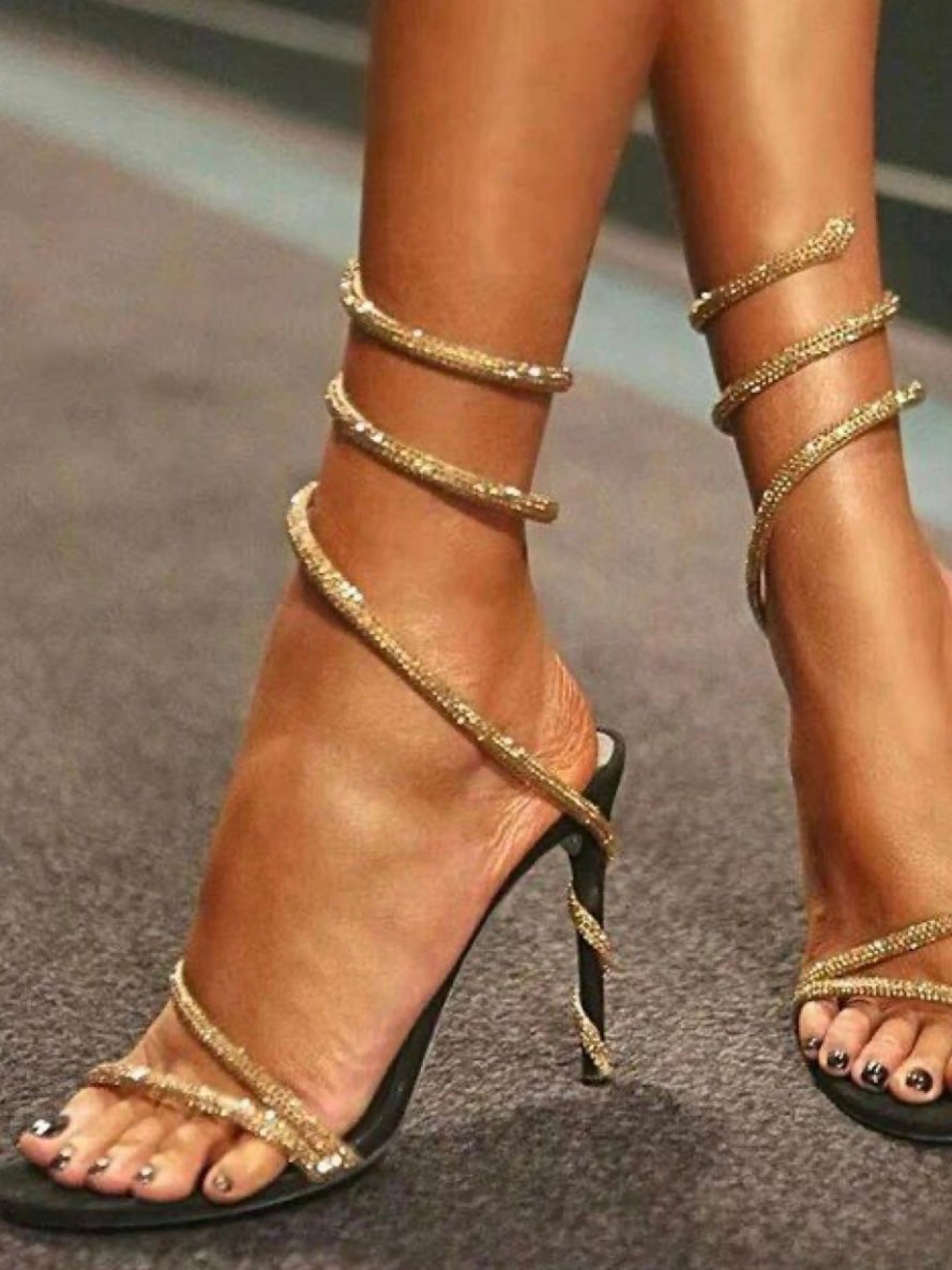 Mode-Sandalen für Damen mit Wickelriemen und hohen Absätzen
