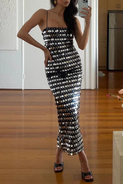 Elegantes Schwarzes Pailletten-Kleid mit Spaghettiträgern - Sorentis