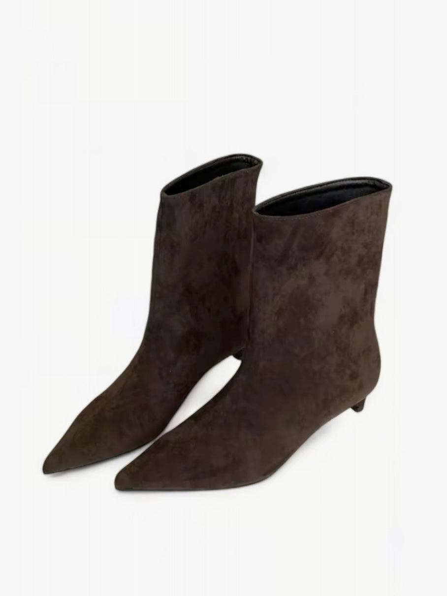 Stiefeletten in Eco-Wildleder mit spitzem Absatz - Sorentis