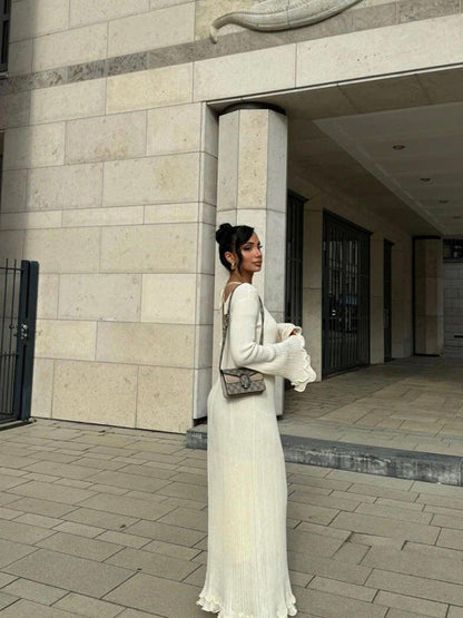 Strick Maxikleid mit Rippenstruktur und Trompetenärmeln - Sorentis