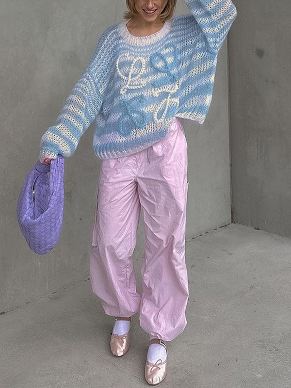 Gestreifter Stickpullover mit Logo