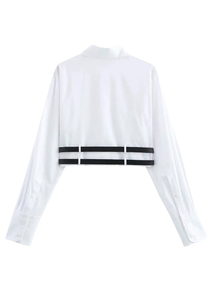 Cropped-Bluse mit Gürtel-Detail