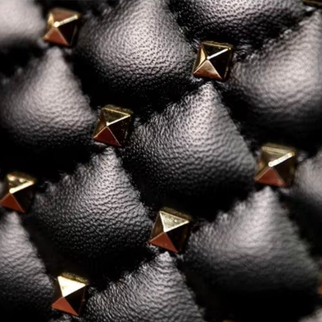 Echtleder Nietenverzierte Handtasche mit Steppprägung - Sorentis
