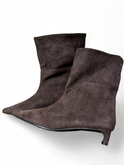 Stiefeletten in Eco-Wildleder mit spitzem Absatz - Sorentis