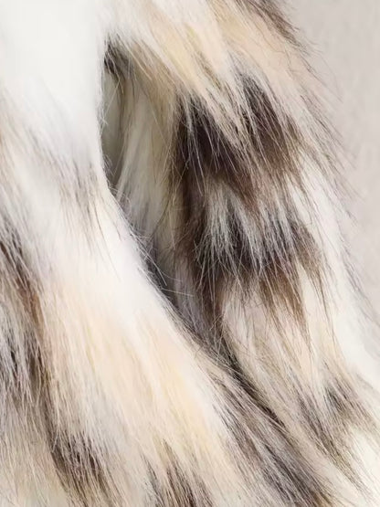 Mittellanger Pelzmantel mit Animalprint