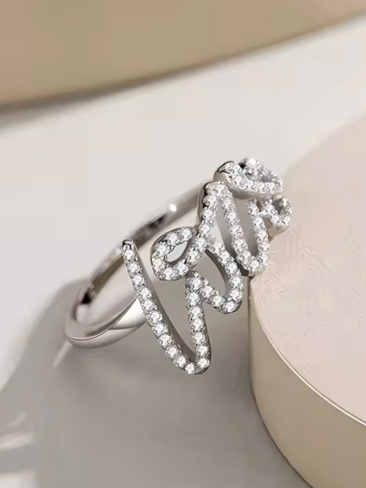 LOVE Ring aus 925 Silber mit Zirkonsteinen
