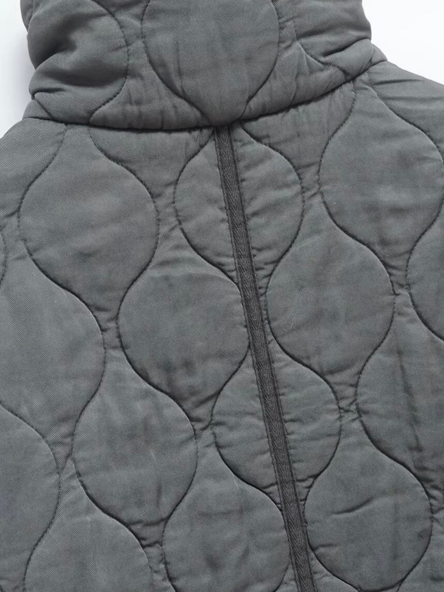 Steppjacke mit hohem Kragen im Used-Look