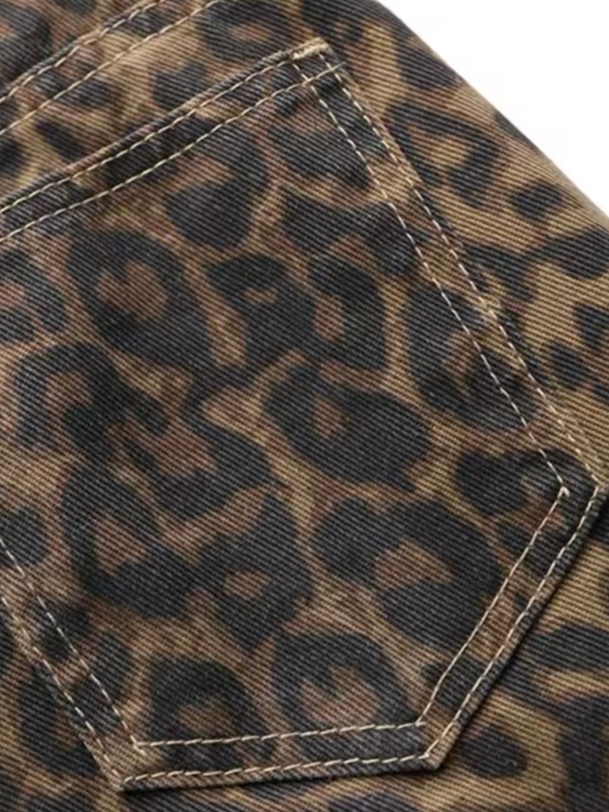 Straight-Fit Animal Print Jeans mit geradem Bein