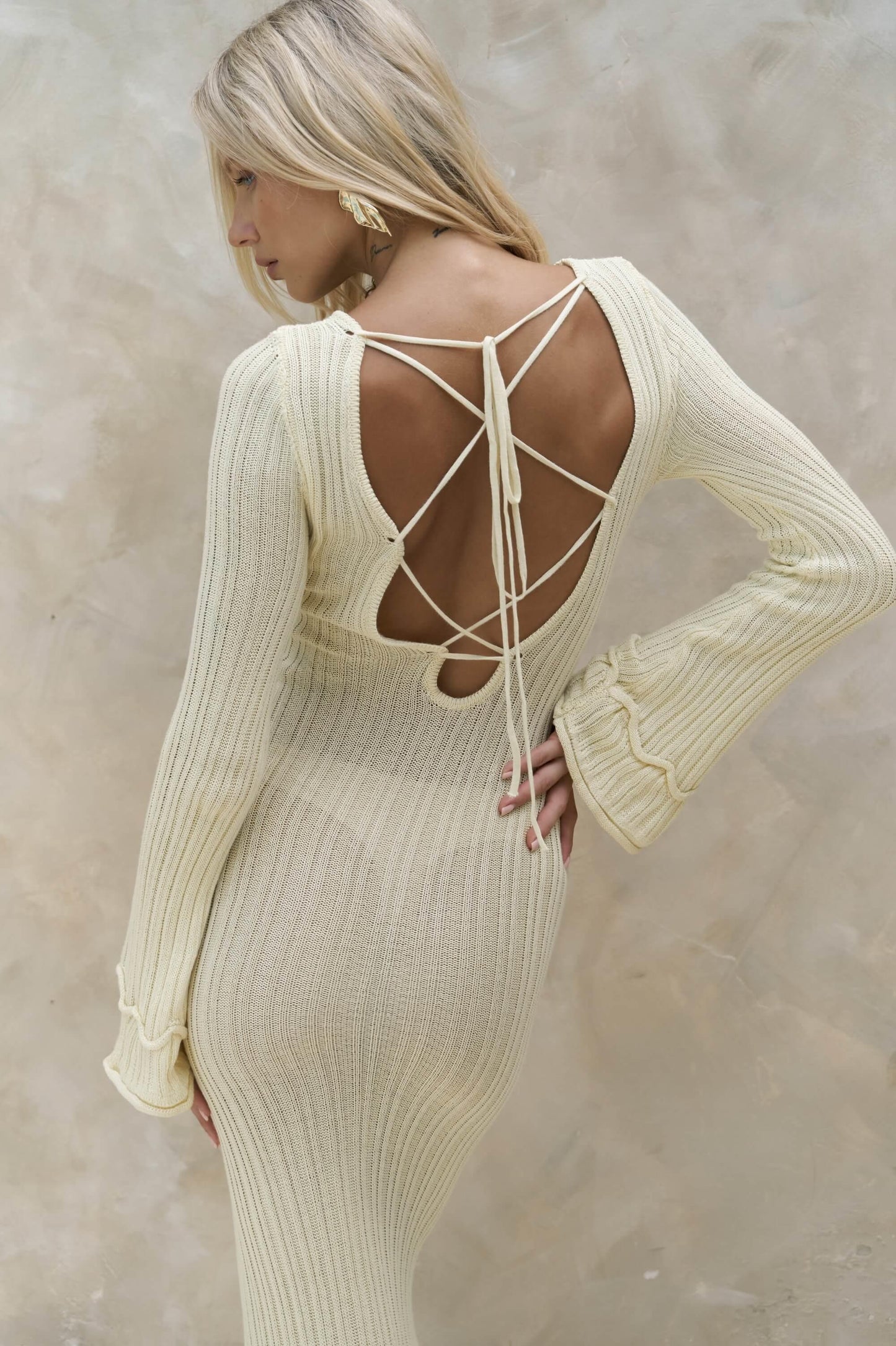 Strick Maxikleid mit Rippenstruktur und Trompetenärmeln