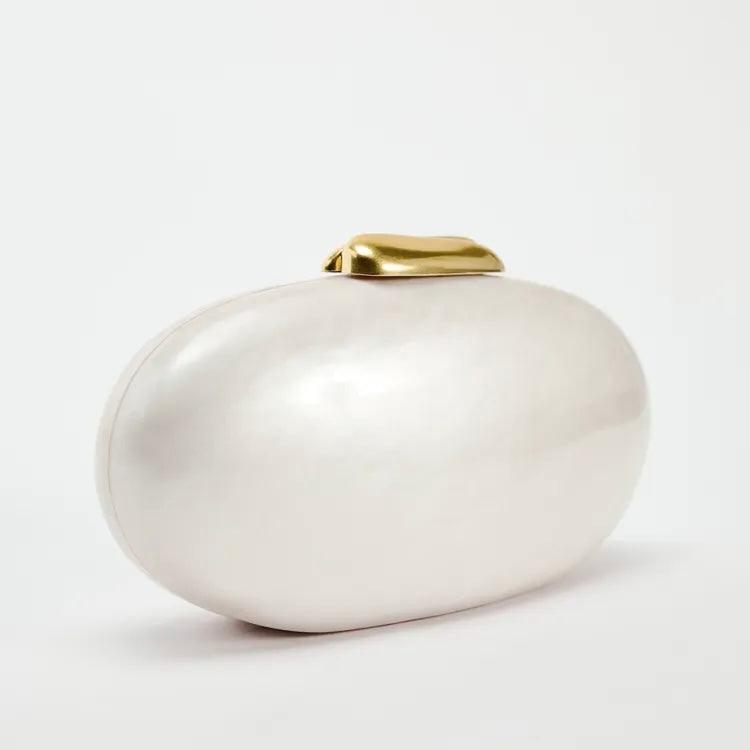 Elfenbein Clutch mit goldener Schlangen-Kette - Sorentis