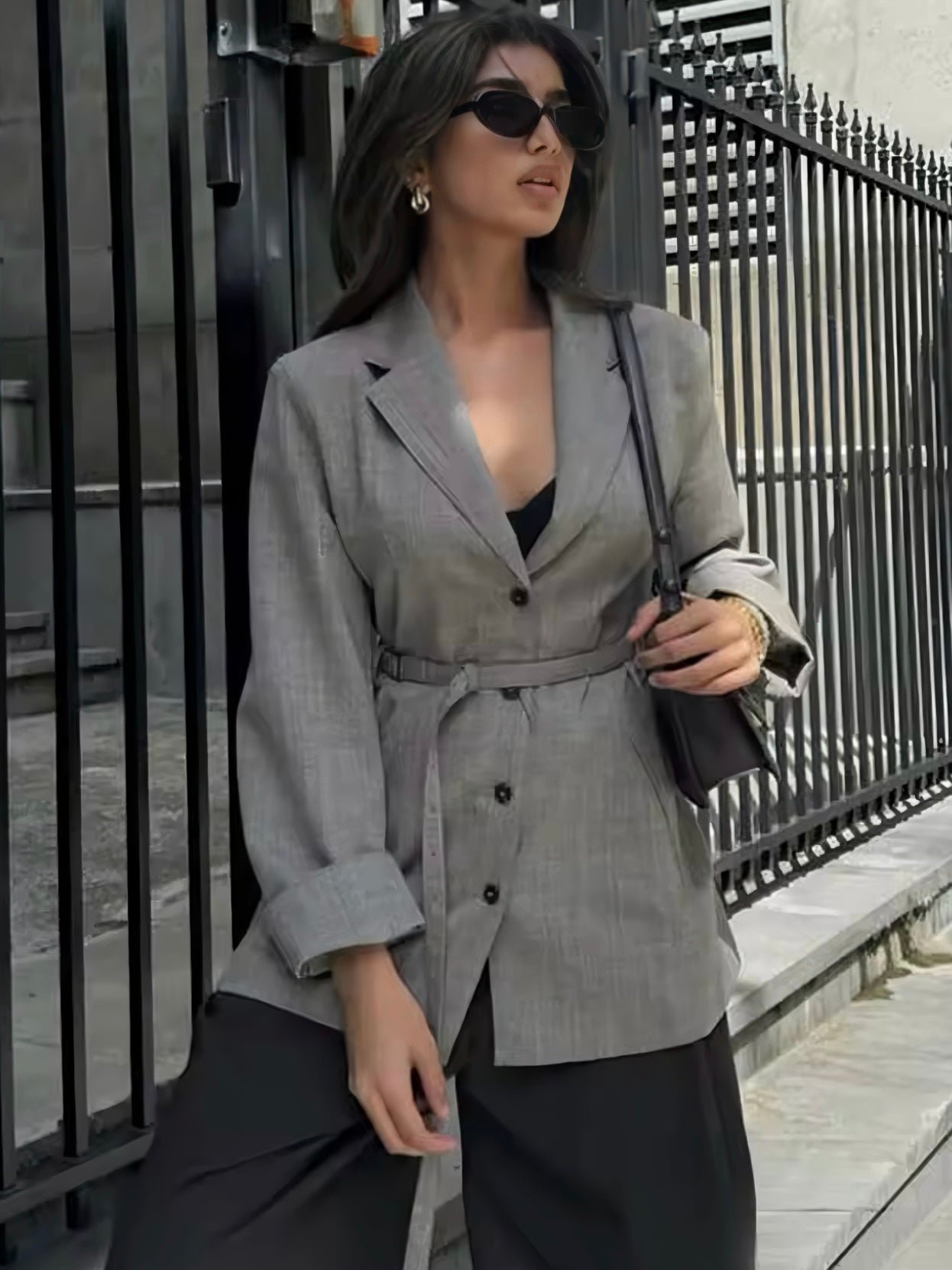 Fließender Blazer mit Gürtel