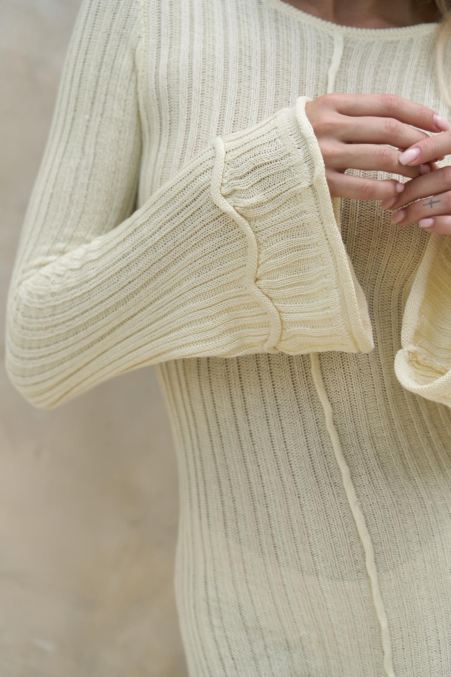 Strick Maxikleid mit Rippenstruktur und Trompetenärmeln