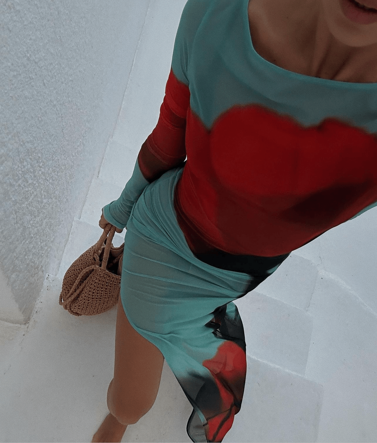 Fließendes langarm Mesh-Strandkleid mit abstraktem Design - Sorentis