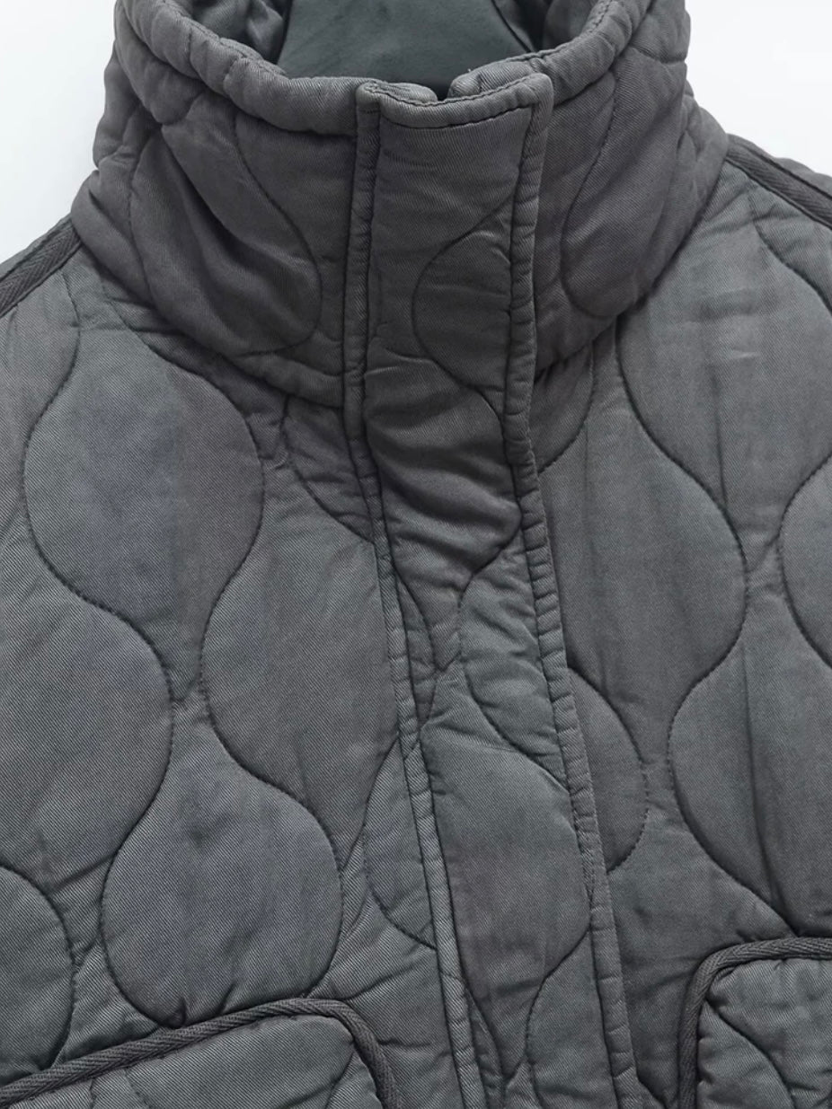 Steppjacke mit hohem Kragen im Used-Look