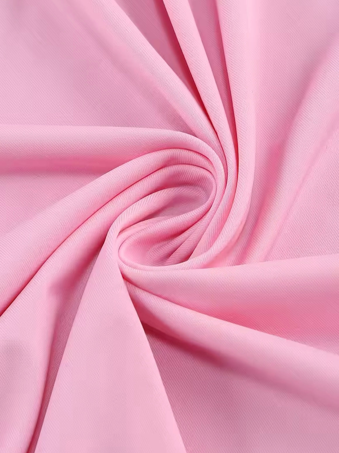 Gerafftes Minikleid mit Cut-outs und Ring Details