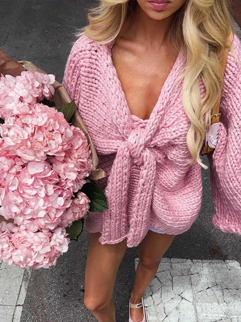 Knitted Cardigan mit Knoten