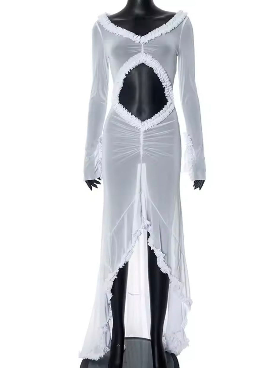 Fliesendes Meshkleid mit Rüschen-Saum