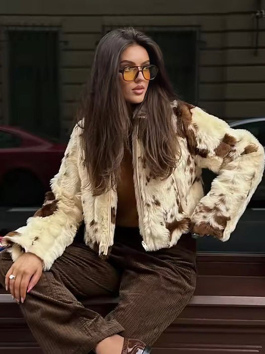 Kurze Kunstfelljacke mit Animalprint und Reißverschluss