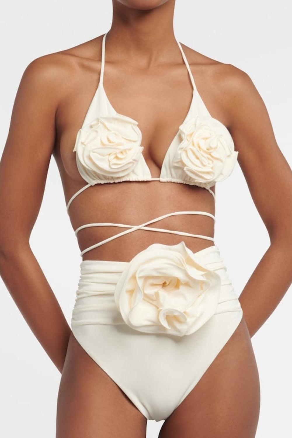 Cremefarbener Blumen-Bikini mit Halterneck-Top und Raffungen - Sorentis