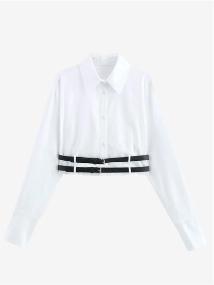 Cropped-Bluse mit Gürtel-Detail