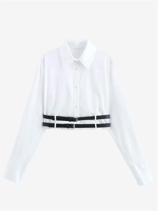 Cropped-Bluse mit Gürtel-Detail