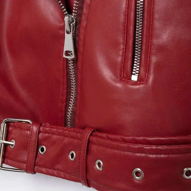 Bikerjacke mit Gürtel in auffälligem Rot - Sorentis