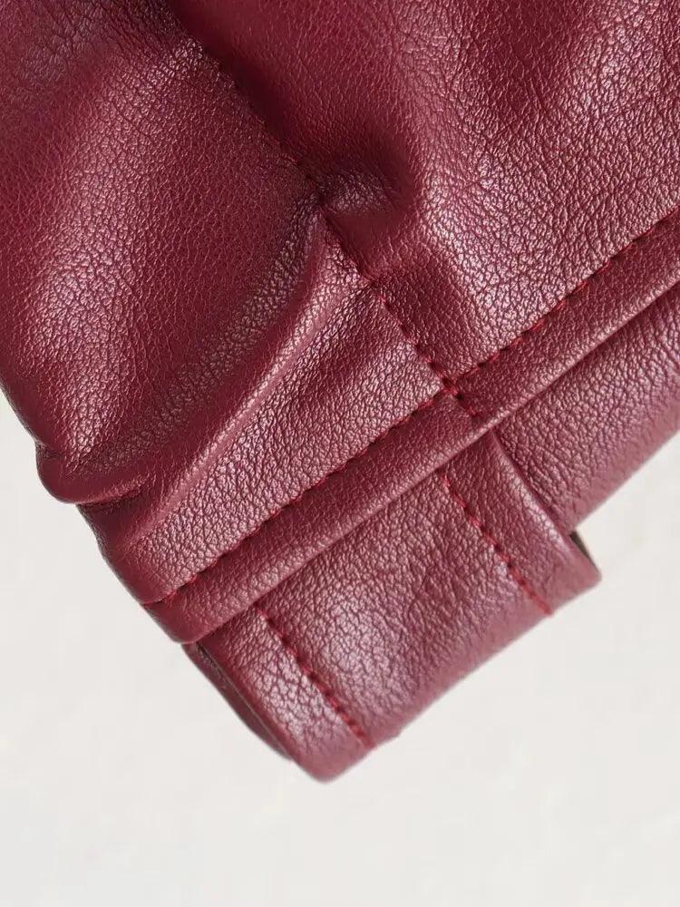 Burgundy Trendsetter Kunstlederjacke mit ausgestelltem Kragen - Sorentis